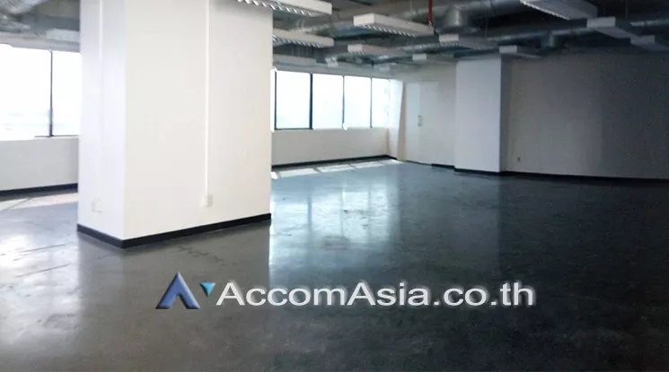  2  Office Space For Rent in Phaholyothin ,Bangkok BTS Sanam Pao at SM tower AA20192
