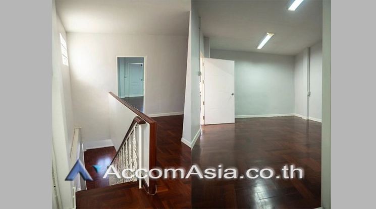 unit 3 Bedrooms  House For Rent & Sale in Sukhumvit, Bangkok  near BTS Phra khanong (AA20226)