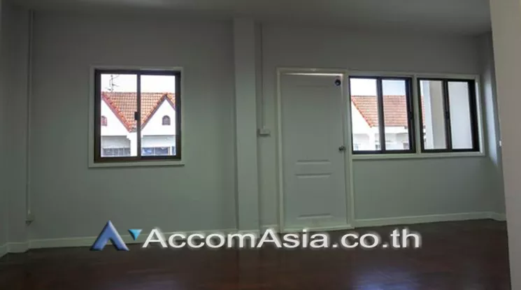4  3 br House for rent and sale in sukhumvit ,Bangkok BTS Phra khanong AA20226