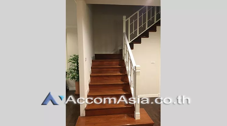  2 Bedrooms  Condominium For Sale in Ratchadapisek, Bangkok  (AA20284)