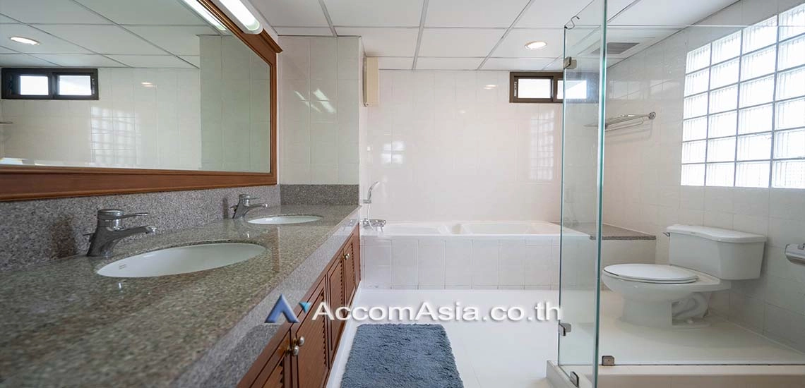 9  4 br Apartment For Rent in Sukhumvit ,Bangkok BTS Phrom Phong at A fusion of contemporary 10301
