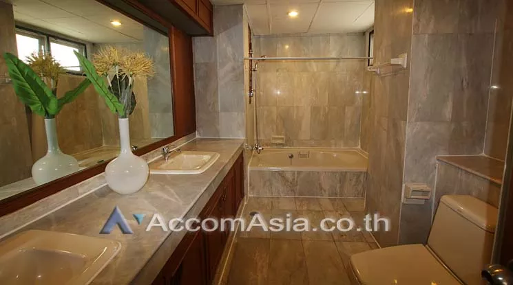 8  4 br Apartment For Rent in Sukhumvit ,Bangkok BTS Asok - MRT Sukhumvit at Perfect for family 10302