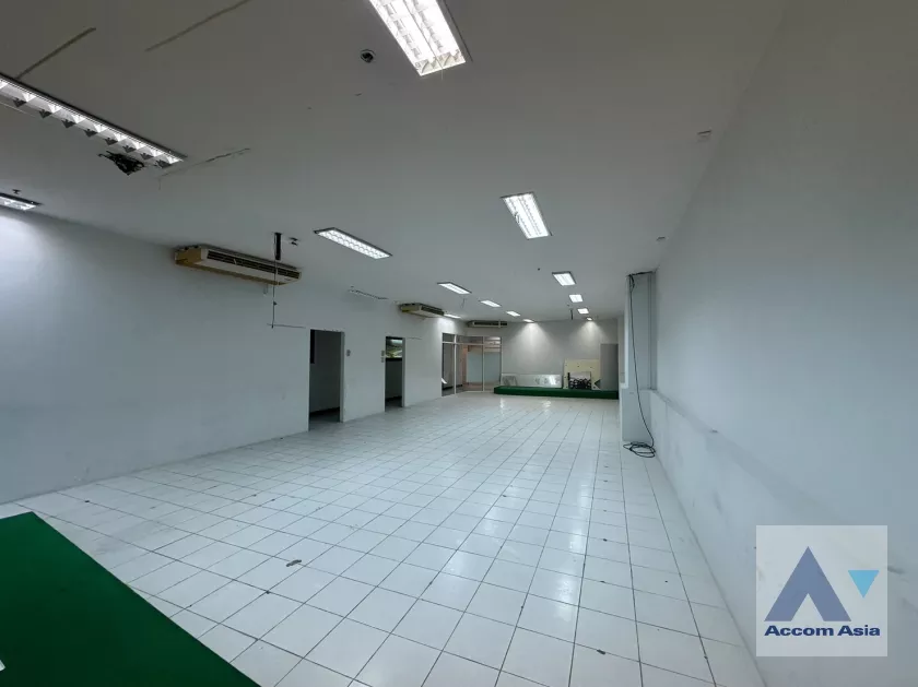  Office space For Rent in Sukhumvit, Bangkok  near BTS Nana (AA20314)