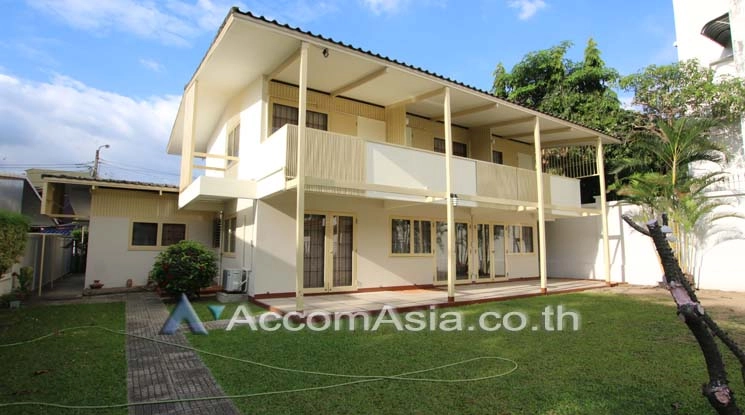 11  3 br House for rent and sale in Sukhumvit ,Bangkok BTS Phra khanong 60078