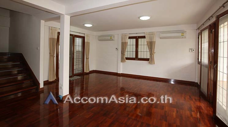 5  3 br House for rent and sale in Sukhumvit ,Bangkok BTS Phra khanong 60078