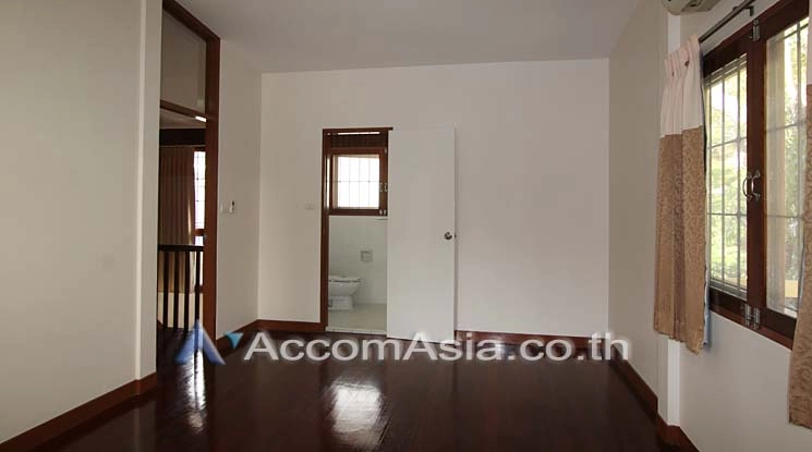 8  3 br House for rent and sale in Sukhumvit ,Bangkok BTS Phra khanong 60078