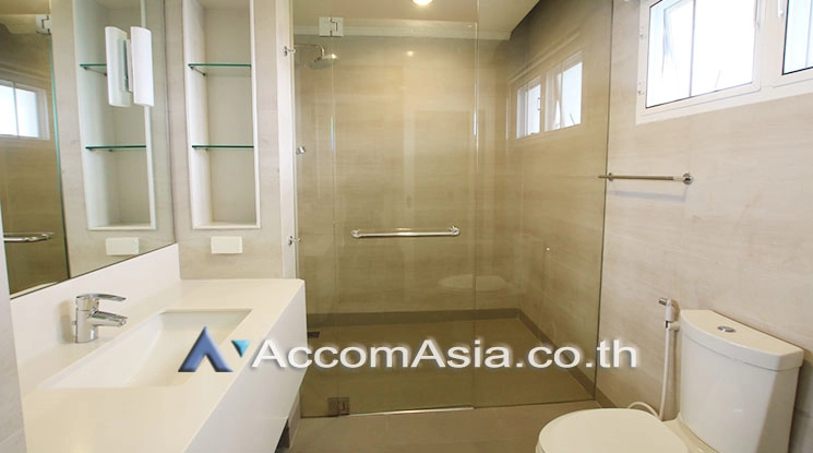 14  5 br House for rent and sale in Samutprakan ,Samutprakan BTS Bang Na at Lakeside Villa 1 AA20338