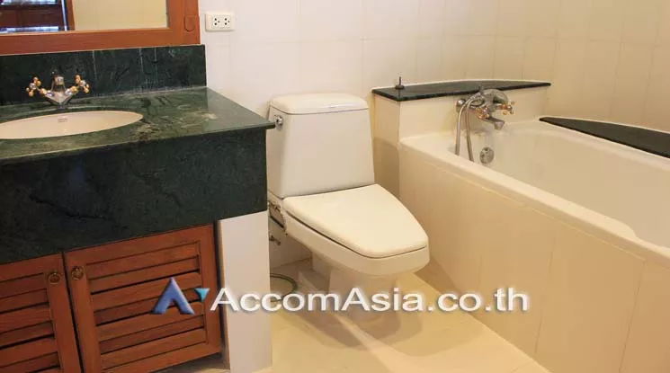 4  3 br Apartment For Rent in Sukhumvit ,Bangkok BTS Phrom Phong at High quality of living AA20343