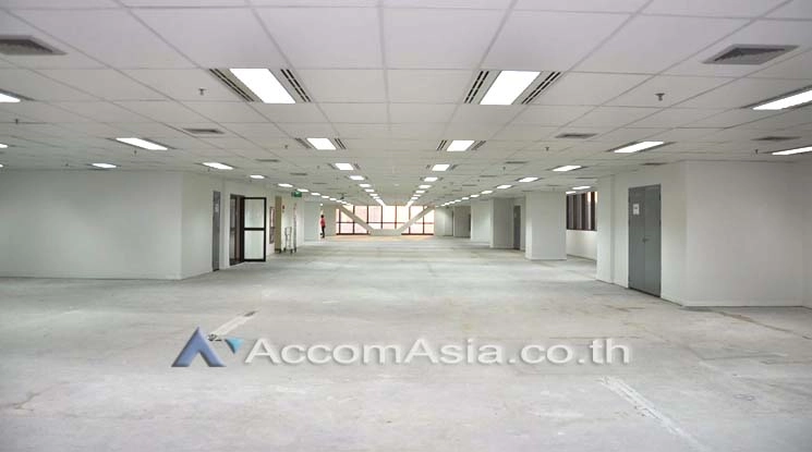  1  Office Space For Rent in Sathorn ,Bangkok BTS Surasak at Chartered Square Building AA20349