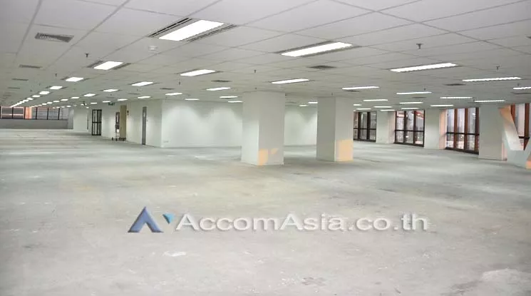  1  Office Space For Rent in Sathorn ,Bangkok BTS Surasak at Chartered Square Building AA20349