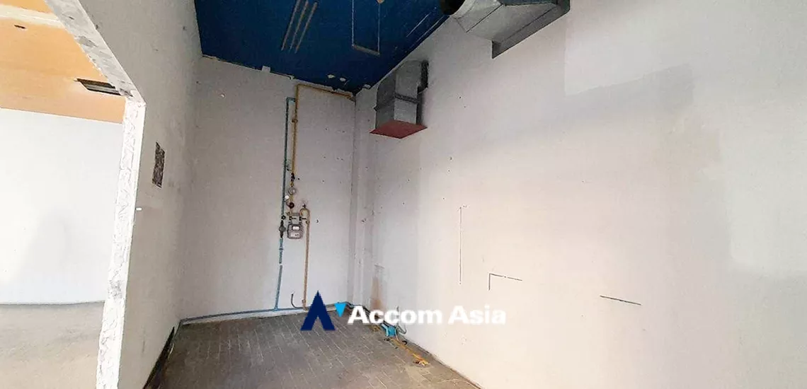 7  Retail / Showroom For Rent in Sukhumvit ,Bangkok BTS Asok - MRT Phetchaburi at Community Mall for rent AA20366