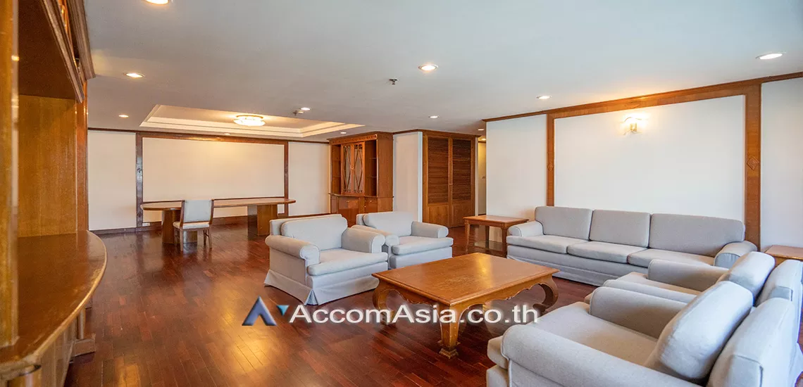Pet friendly |  2 Bedrooms  Apartment For Rent in Sukhumvit, Bangkok  near BTS Nana - MRT Sukhumvit (AA20370)