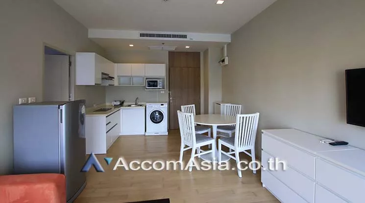 unit 1 Bedroom  Condominium For Rent in Sukhumvit, Bangkok  near BTS Ekkamai (AA20384)