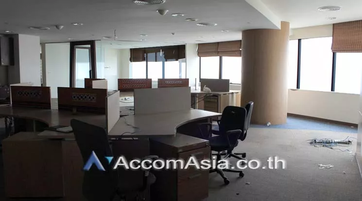unit Office space For Rent in Ratchadaphisek, Bangkok  near MRT Phetchaburi (AA20404)