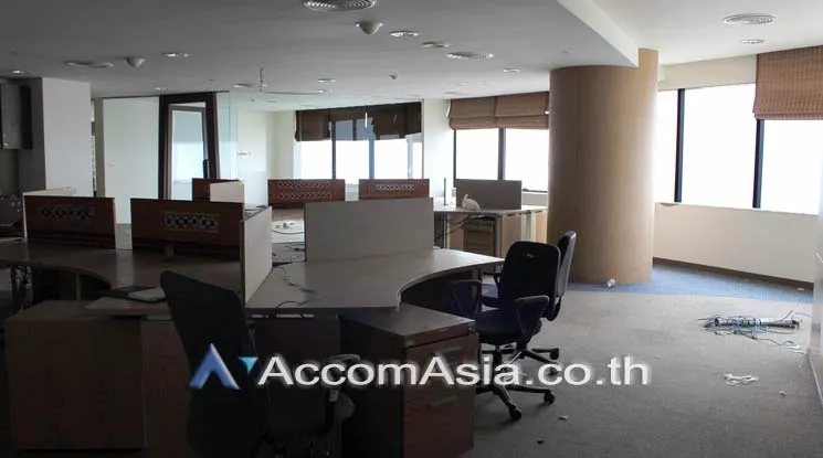  1  Office Space For Rent in Ratchadapisek ,Bangkok MRT Phetchaburi at Italthai tower AA20404