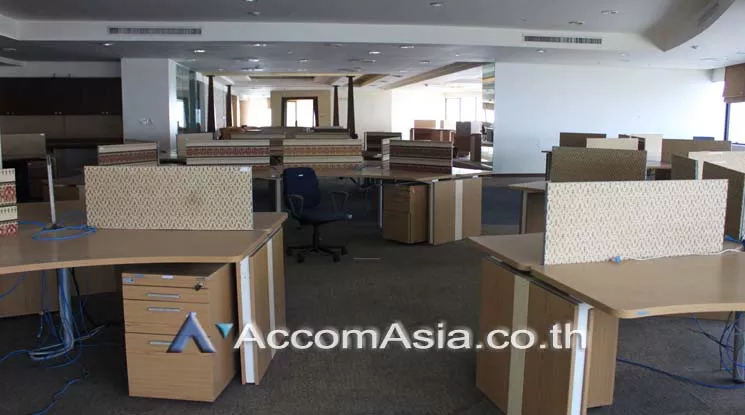 5  Office Space For Rent in Ratchadaphisek ,Bangkok MRT Phetchaburi at Italthai tower AA20404