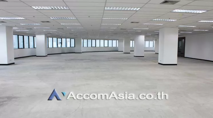  2  Office Space For Rent in Ratchadapisek ,Bangkok MRT Phetchaburi at Italthai tower AA20405