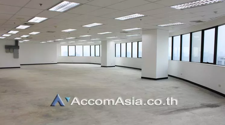  1  Office Space For Rent in Ratchadaphisek ,Bangkok MRT Phetchaburi at Italthai tower AA20405