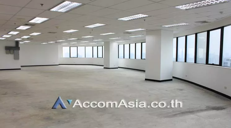  1  Office Space For Rent in Ratchadapisek ,Bangkok MRT Phetchaburi at Italthai tower AA20405