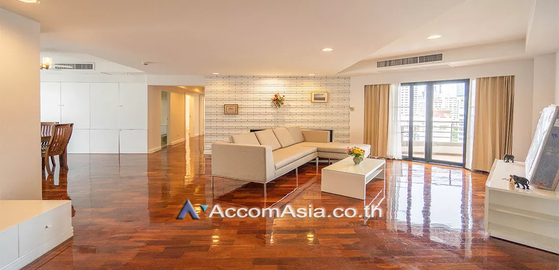 Pet friendly |  3 Bedrooms  Apartment For Rent in Sukhumvit, Bangkok  near BTS Asok - MRT Sukhumvit (AA20414)