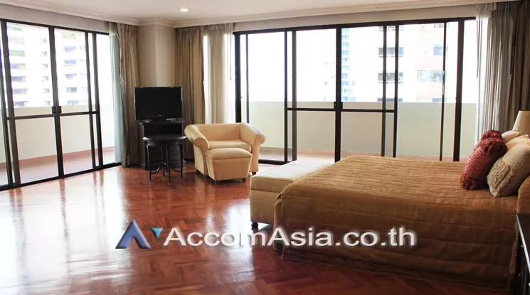 Big Balcony, Pet friendly |  3 Bedrooms  Apartment For Rent in Sukhumvit, Bangkok  near BTS Asok - MRT Sukhumvit (AA20417)