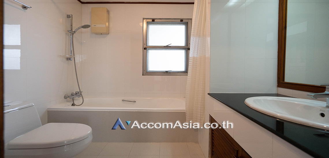 10  4 br Apartment For Rent in Sukhumvit ,Bangkok BTS Asok - MRT Sukhumvit at Newly renovated modern style living place AA20448