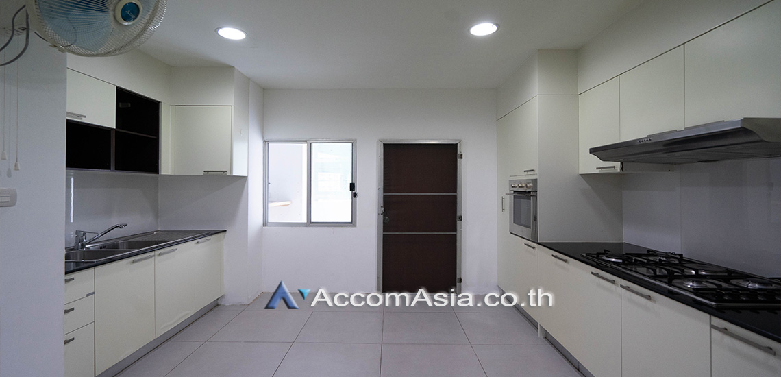  1  4 br Apartment For Rent in Sukhumvit ,Bangkok BTS Asok - MRT Sukhumvit at Newly renovated modern style living place AA20448