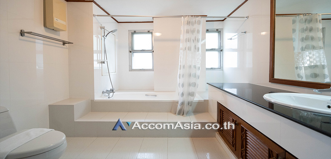 11  4 br Apartment For Rent in Sukhumvit ,Bangkok BTS Asok - MRT Sukhumvit at Newly renovated modern style living place AA20448