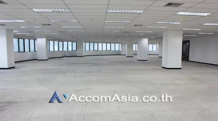  2  Office Space For Rent in Ratchadaphisek ,Bangkok MRT Phetchaburi at Italthai tower AA20449