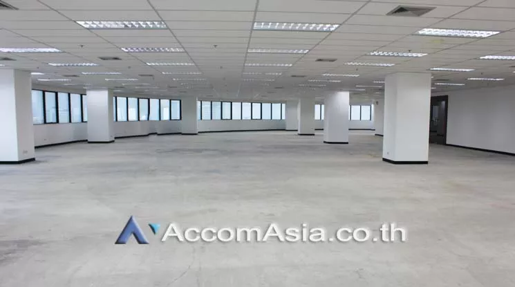  2  Office Space For Rent in Ratchadapisek ,Bangkok MRT Phetchaburi at Italthai tower AA20449