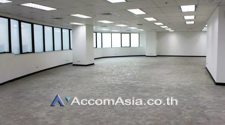  1  Office Space For Rent in Ratchadapisek ,Bangkok MRT Phetchaburi at Italthai tower AA20451