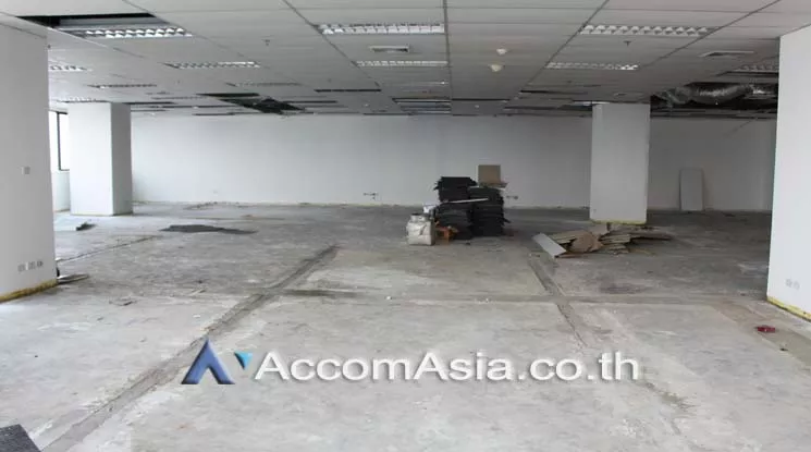  2  Office Space For Rent in Ratchadaphisek ,Bangkok MRT Phetchaburi at Italthai tower AA20453