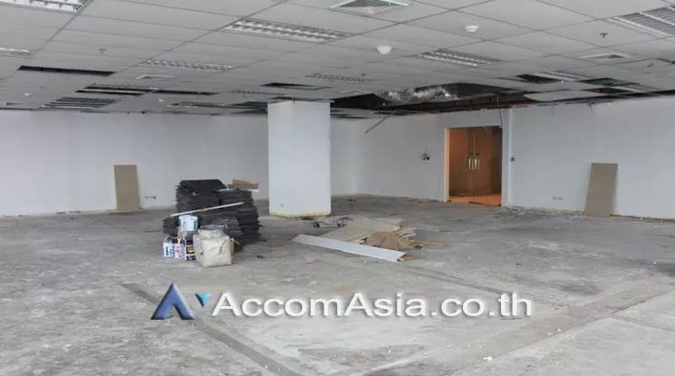  1  Office Space For Rent in Ratchadaphisek ,Bangkok MRT Phetchaburi at Italthai tower AA20453