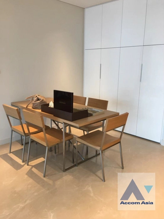 5  2 br Condominium for rent and sale in Ploenchit ,Bangkok BTS Chitlom at Sindhorn Residence AA20458