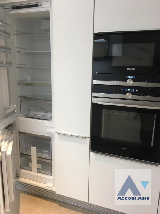 7  2 br Condominium for rent and sale in Ploenchit ,Bangkok BTS Chitlom at Sindhorn Residence AA20458