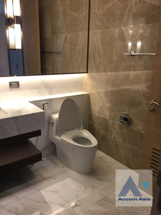 15  2 br Condominium for rent and sale in Ploenchit ,Bangkok BTS Chitlom at Sindhorn Residence AA20458
