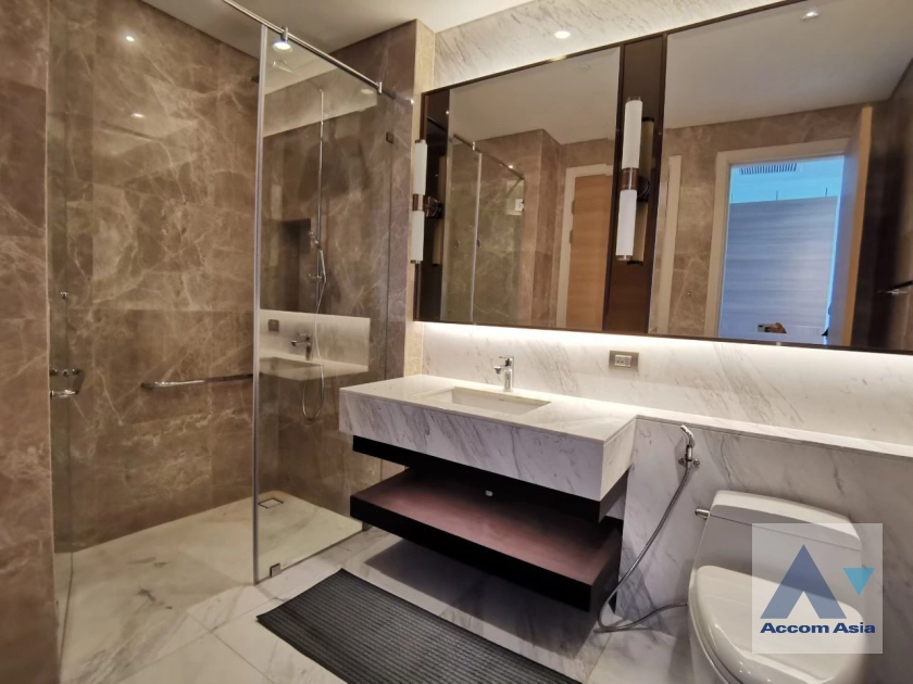 10  2 br Condominium for rent and sale in Ploenchit ,Bangkok BTS Chitlom at Sindhorn Residence AA20458