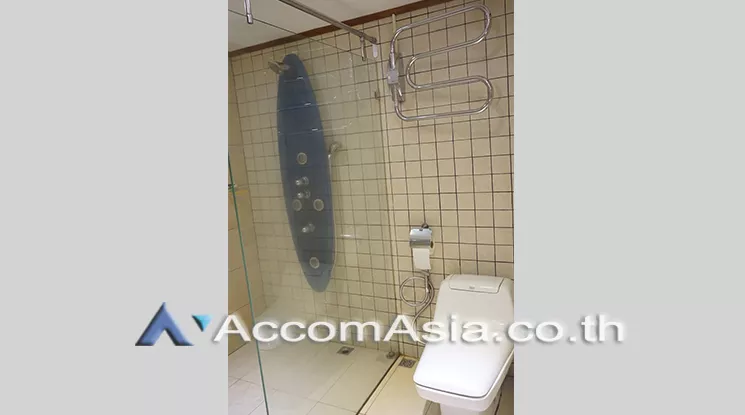 10  1 br Condominium For Sale in Silom ,Bangkok BTS Surasak at Nusa State Tower AA20462