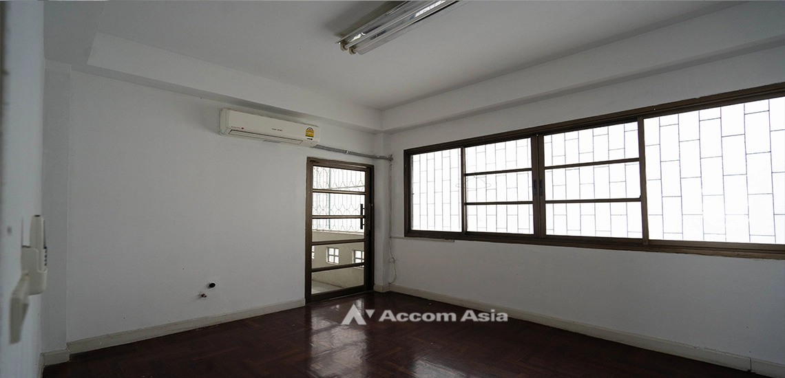 7  2 br Townhouse For Rent in sukhumvit ,Bangkok BTS Phrom Phong AA20475