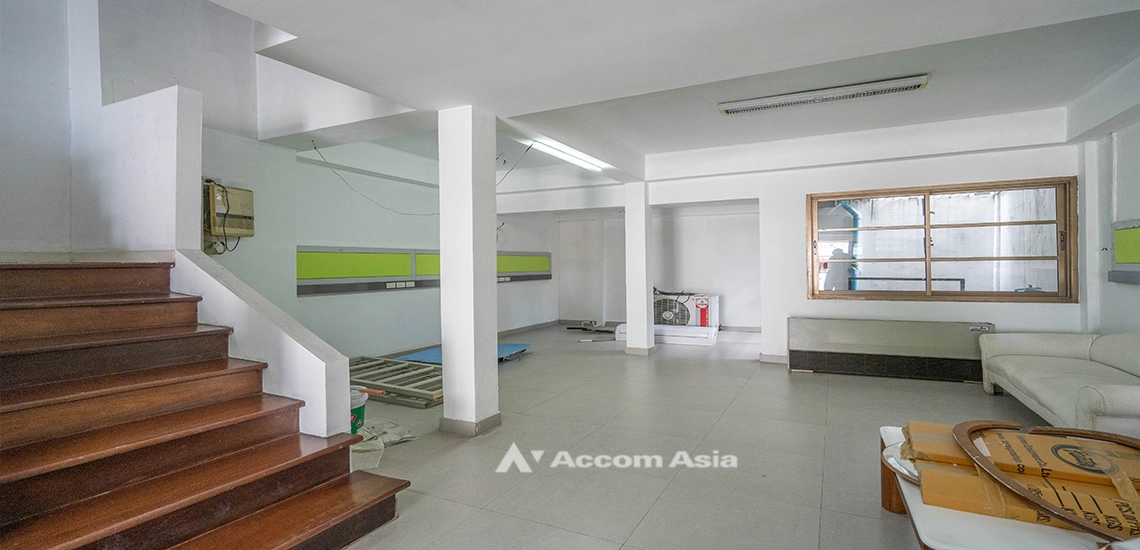 Home Office |  Townhouse For Rent in Sukhumvit, Bangkok  near BTS Phrom Phong (AA20475)