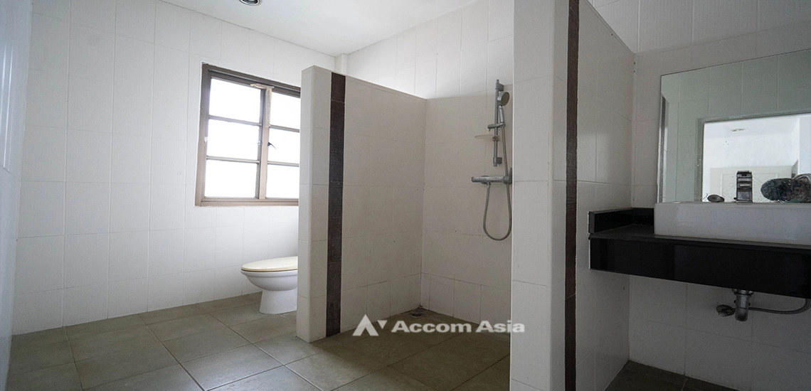14  2 br Townhouse For Rent in sukhumvit ,Bangkok BTS Phrom Phong AA20475