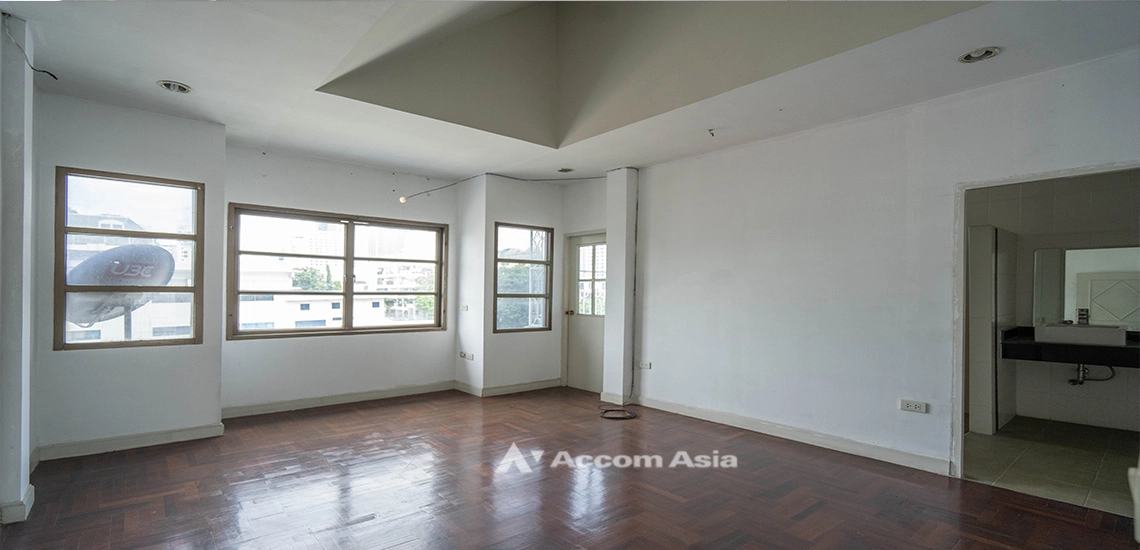 6  2 br Townhouse For Rent in sukhumvit ,Bangkok BTS Phrom Phong AA20475