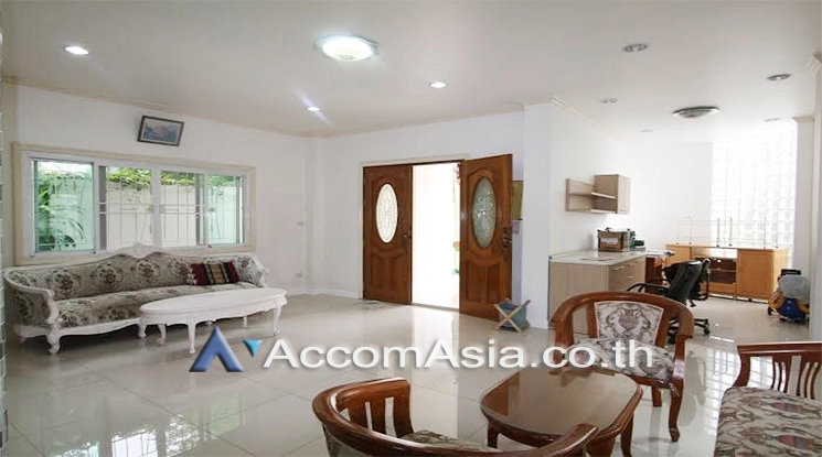  2  5 br House For Sale in Sukhumvit ,Bangkok BTS Bang Chak AA20480