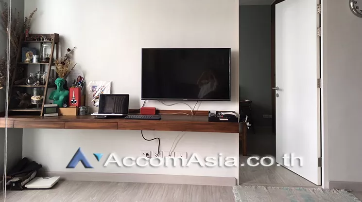 unit 1 Bedroom  Condominium For Rent & Sale in Sukhumvit, Bangkok  near BTS Ekkamai (AA20515)
