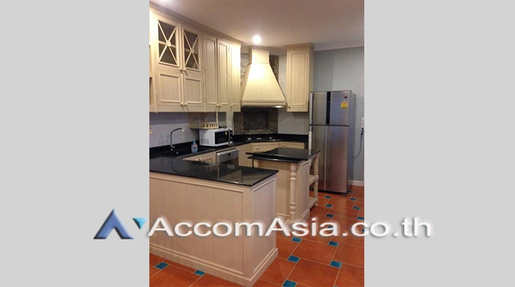 6  3 br House For Rent in Bang Na ,Bangkok BTS Bearing at Fantasia Villa 3  AA20517