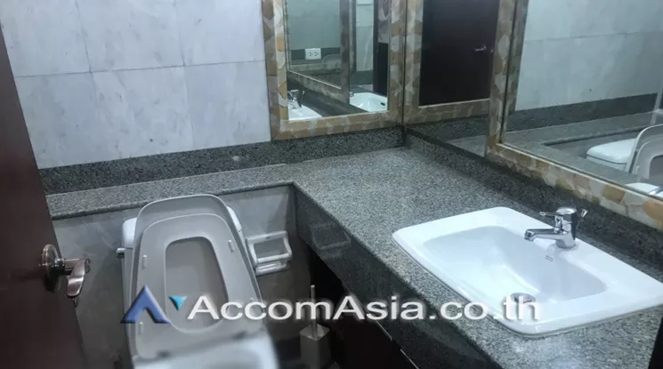 6  2 br Condominium For Sale in Ploenchit ,Bangkok BTS Chitlom at President Place AA20531