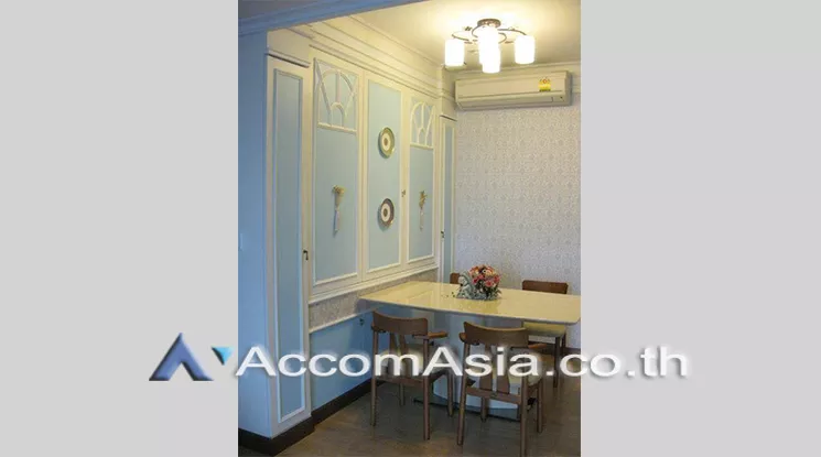  2 Bedrooms  Condominium For Sale in Charoennakorn, Bangkok  near BTS Krung Thon Buri (AA20556)