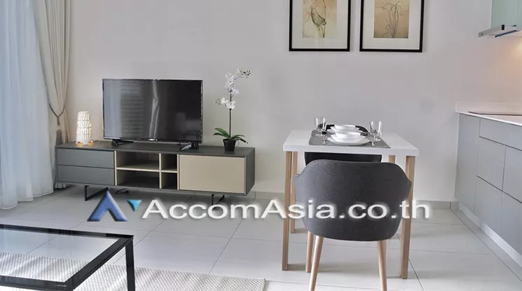 unit 1 Bedroom  Condominium For Rent in Sukhumvit, Bangkok  near BTS Ekkamai (AA20569)