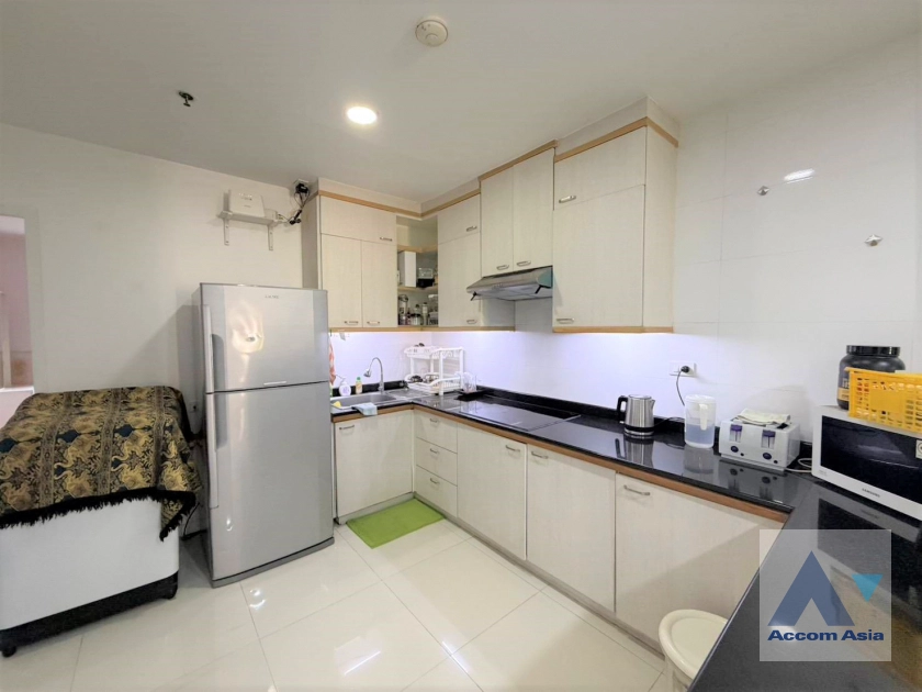 unit 2 Bedrooms  Condominium For Rent & Sale in Ploenchit, Bangkok  near BTS Ploenchit (AA20605)