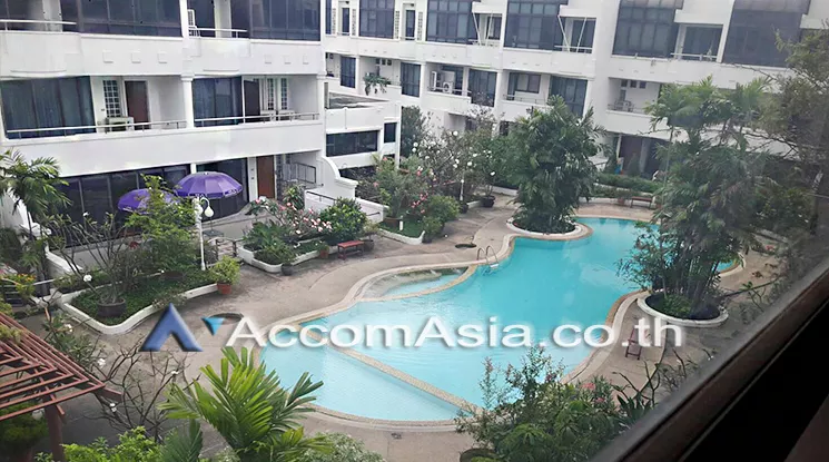  4 Bedrooms  Townhouse For Rent in Sathorn, Bangkok  near BRT Nararam 3 (AA20610)